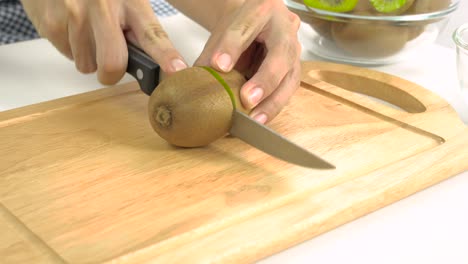 cut fresh kiwi in half