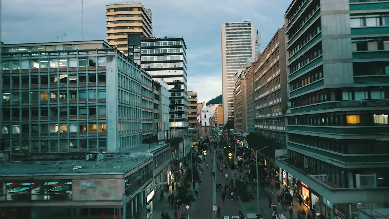 Vista aérea das ruas movimentadas de Bogotá, Colômbia