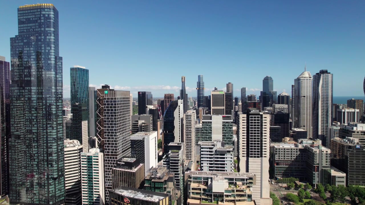 Veduta aerea dello skyline di Melbourne, Australia, il CBD che guarda verso Docklands, 4K