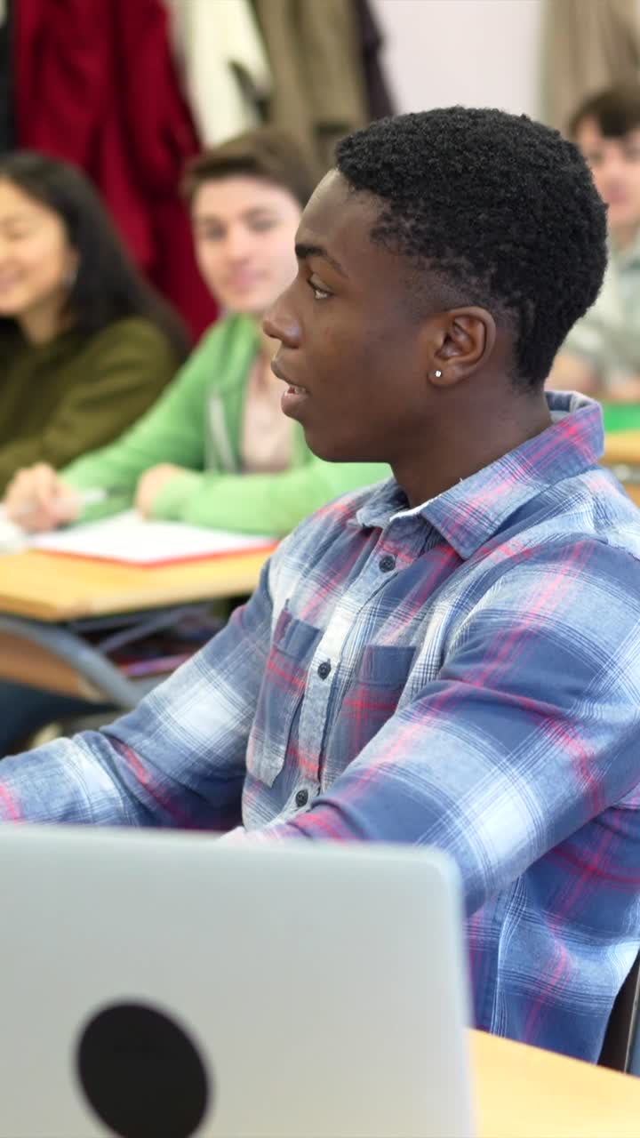 estudiantes en un aula