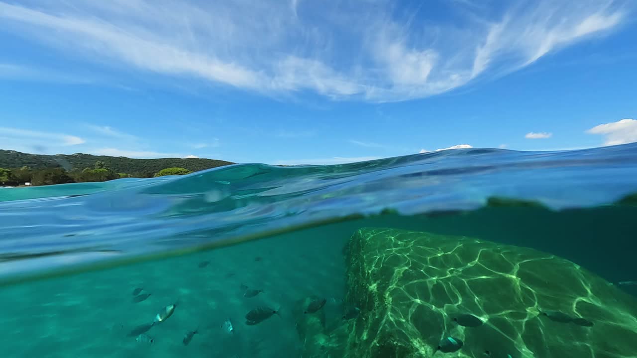 코르시카 섬, 프랑스의 산타 줄리아 해안선과 해변