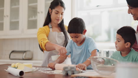 Lernen,-Backen-Und-Kinder-Mit-Großmutter