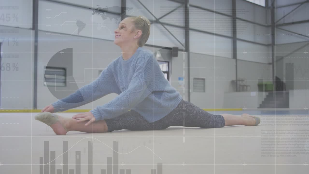 Ragazza che inizia una spaccata centrale seduta, si allunga e si piega in avanti per il fitness, con grafici sovrapposti alla posa.