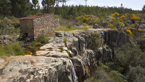 Waterfall-Cascata-in-Vila-de-Rei,-Portugal