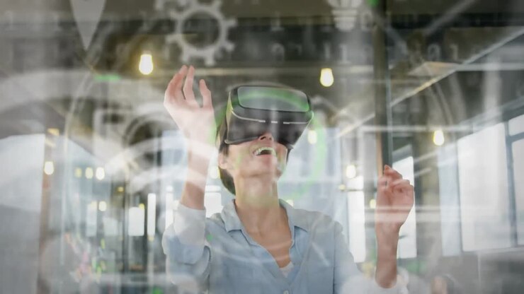 Animazione di icone di social media e di elaborazione dati su una donna caucasica che indossa un visore VR
