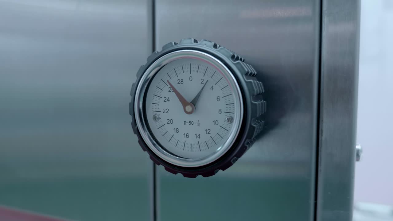 산업 장비의 포인터 온도계, 상부 및 하부 온도