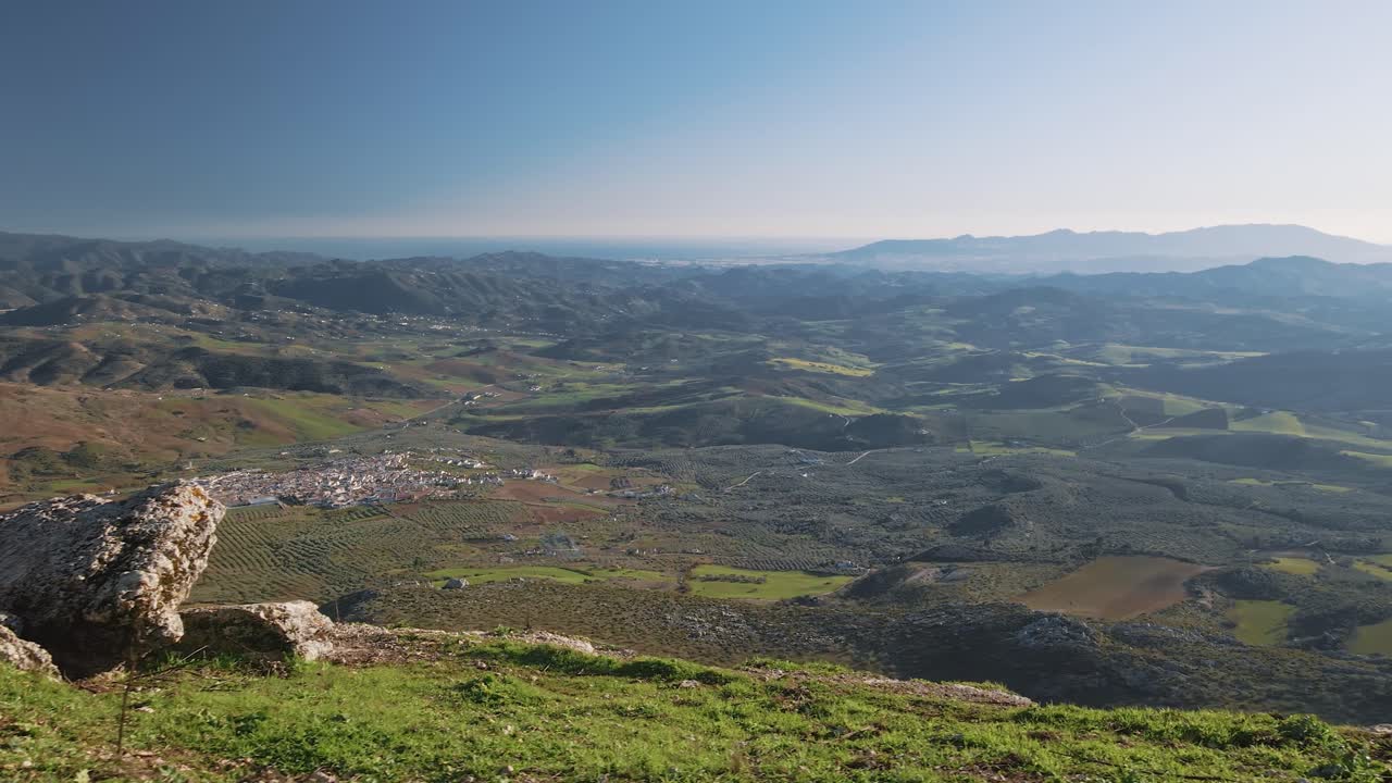 vista del paisaje desde el torcal de antequera