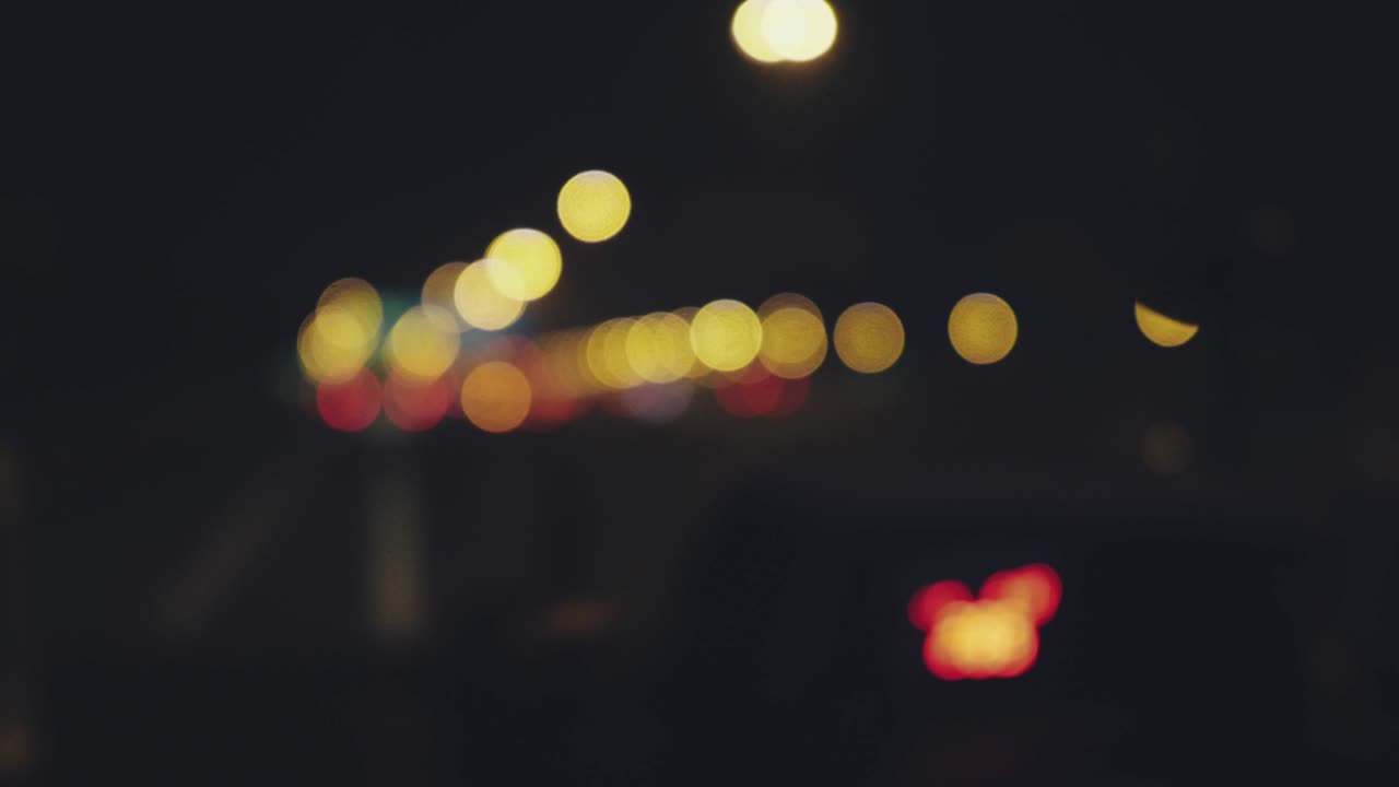 desfocalizado por la noche.