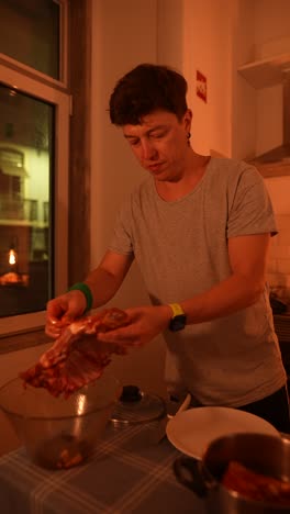 cocinar costillas en el hogar