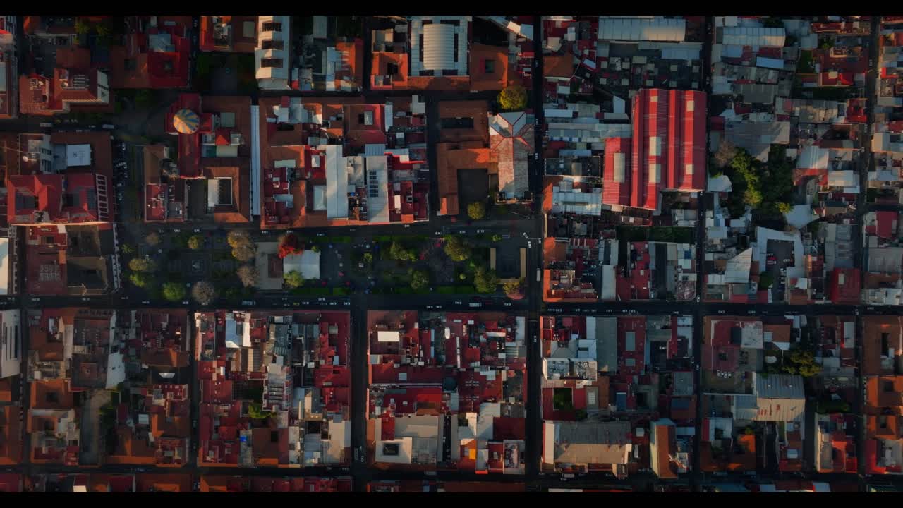 윗면에서 본 시내의 우루아판