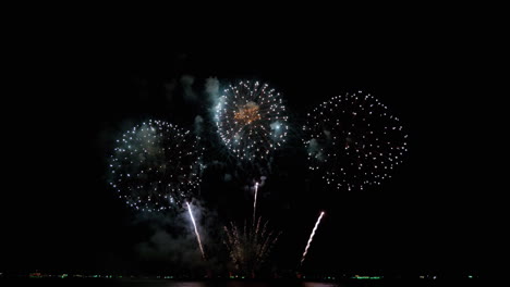 Extravagant-pyrotechnic-synchronization-for-the-Pattaya-international-Fireworks-Festival-2023,-at-the-beachfront-of-Chonburi-province-in-Thailand