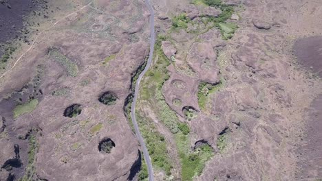 Road-to-Deep-Lake,-WA-passes-through-awesome-Scablands-landscape