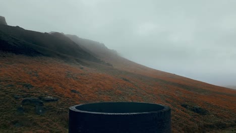 Standedge-Tunnels-Air-Shades,-Pule-Hill-Cerca-De-Marsden-En-Yorkshire