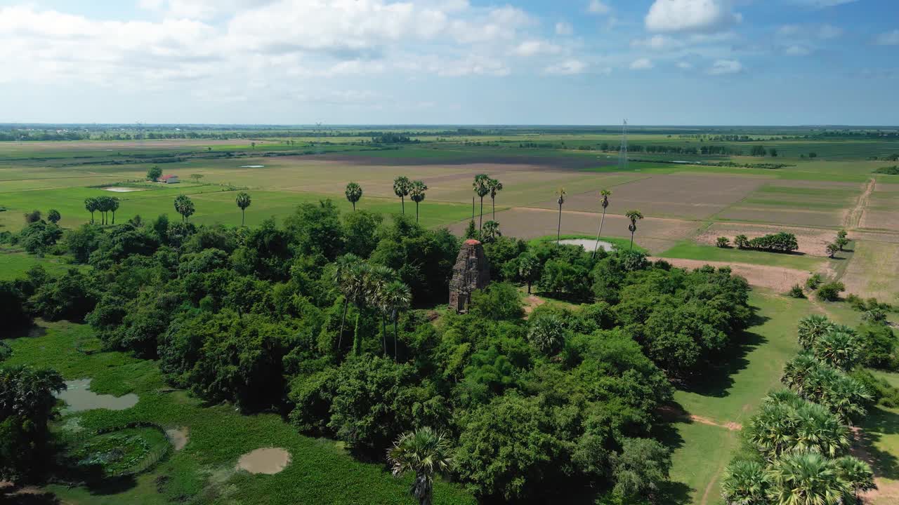 Kuil Angkor, Trapeang Pong, rekaman drone terbang miring.