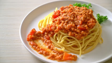 Spaghetti-Bolognese-Schweinefleisch-Oder-Spaghetti-Mit-Gehacktem-Schweinefleisch-Tomatensauce---Italienische-Küche