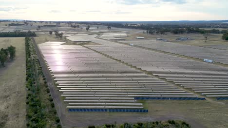 solar farm in australia on farmland