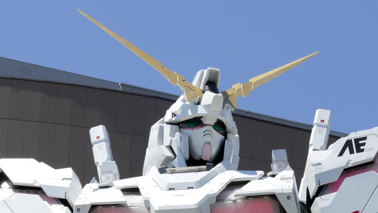 Close-up of the Unicorn Gundam statue head