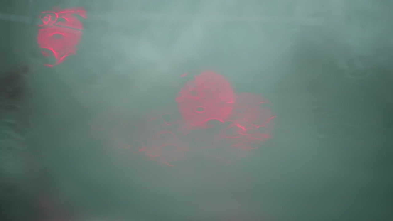 primer plano de gotas de agua sobre vidrio, lluvia lluvia, vete