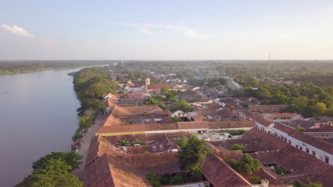 Santa-Cruz-De-Mompox-In-Kolumbien-Bei-Sonnenuntergang