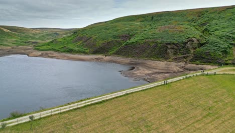 Drohnen-Luftaufnahmen-Von-Moorlandschaften-In-Den-Tälern-Von-Yorkshire