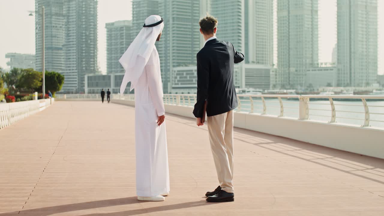 riunione d'affari a dubai