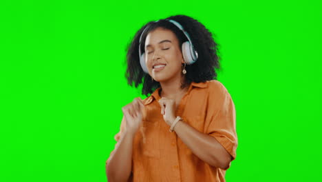 Green-screen,-woman-and-dance-to-happy-music
