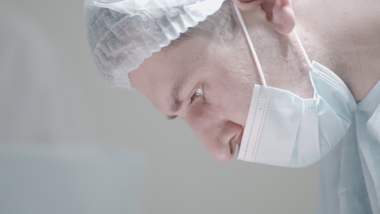 cirujano en quirófano