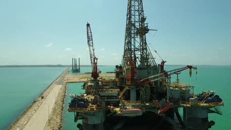 a complaint tower on a mexican oil platform.