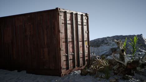 abandoned-shipping-container-in-the-desert