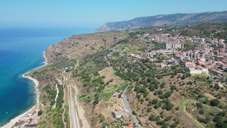 Nicotera-Küstenstadt-In-Kalabrien,-Italien---Luftaufnahme