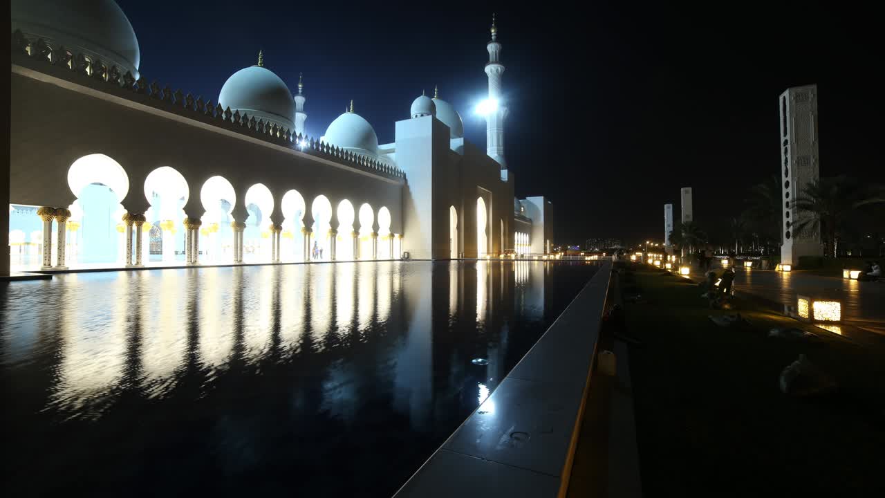 luce notturna moschea time lapse da abu dhabi uae