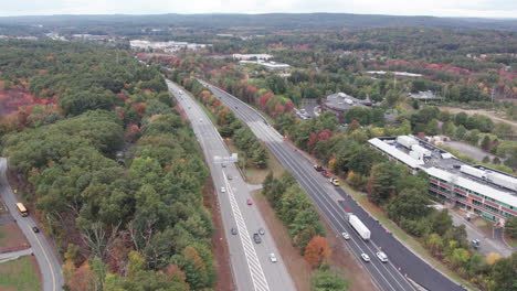 imágenes de drones sobre el bulevar donald lynch en marlboro, massachusetts