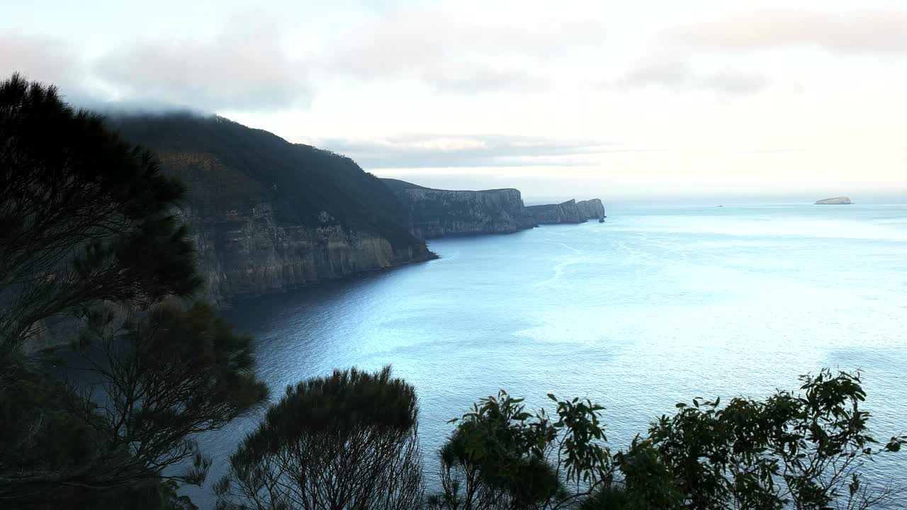 Solnedgangudsigt over Cape Hauy fra Munro Hut ved Cape Pillar, Tasmanien