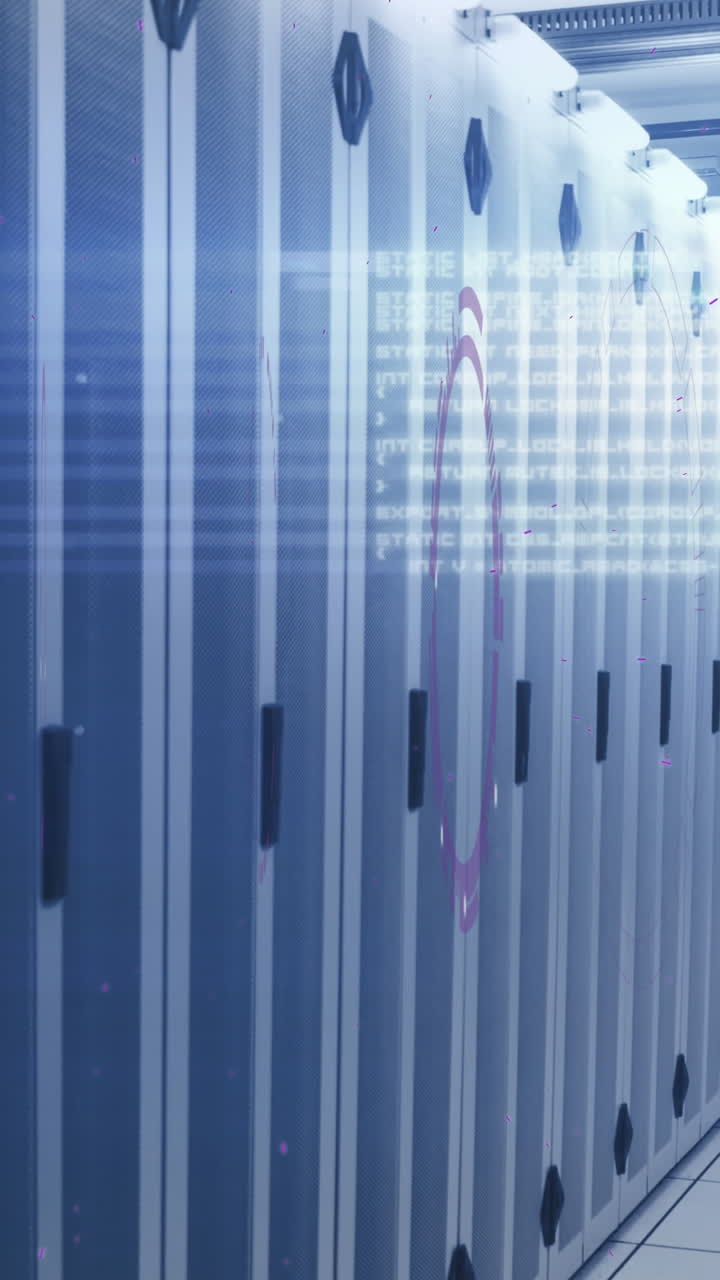 animación del procesamiento de datos y el escaneo de alcance sobre la sala de servidores