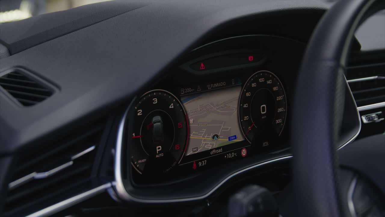 detail of audi q7 dashboard virtual display