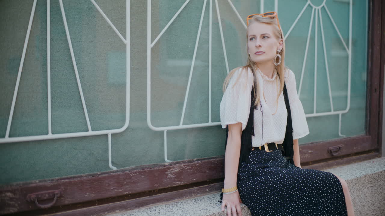 스타일리시한 여자 야외