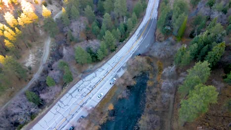 Descendiendo-Sobre-El-Lago-Jackson-Congelado,-California