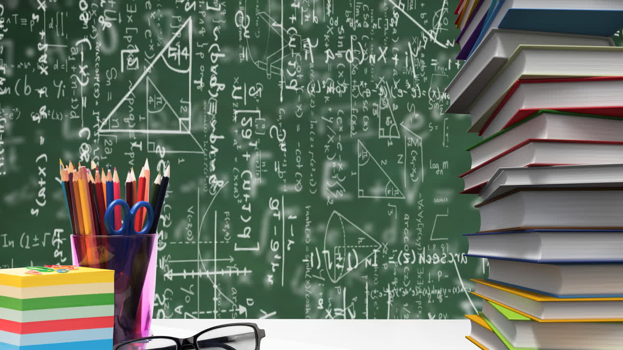 Alat tulis sekolah dan kacamata berlatar persamaan matematika melayang di latar belakang hijau