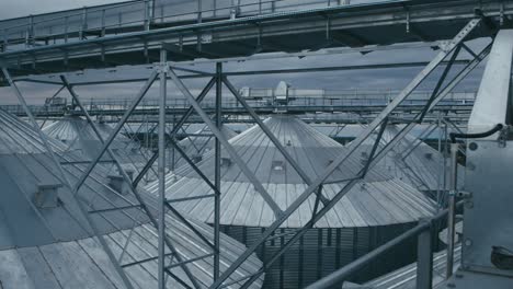 Wide-shot-of-agricultural-plant-on-a-cloudy-day