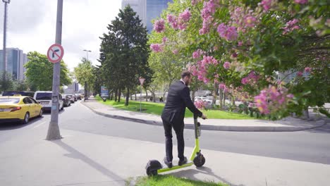 Businessman-on-urban-city-street.