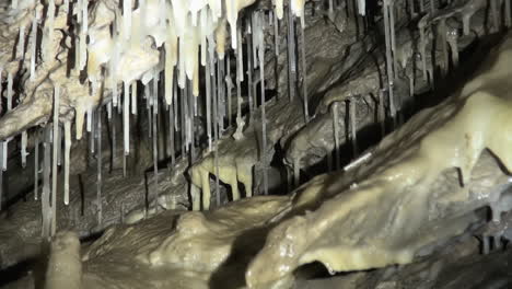 soda straws are calcite speleothems like stalactites and stalagmites