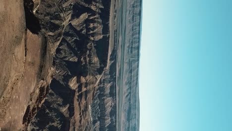 Vertikale-Luftaufnahme-Des-Fish-River-Canyon-In-Namibia,-Afrika