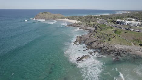 Cabecera-De-Norries-Y-Playa-Cabarita-En-Nueva-Gales-Del-Sur,-Australia---Toma-Aérea-De-Drones