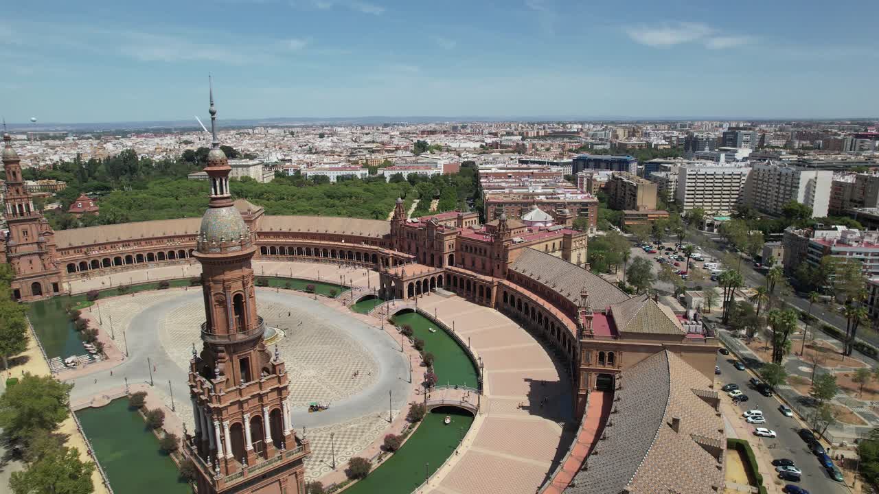 스페인 세비야 의 해가 뜨는 때 에 에스파냐 광장 의 공중 사진