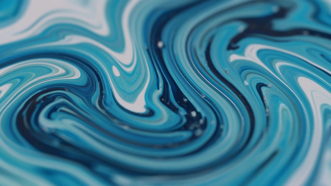 Texture astratta di pittura acrilica blu e bianca vorticosa