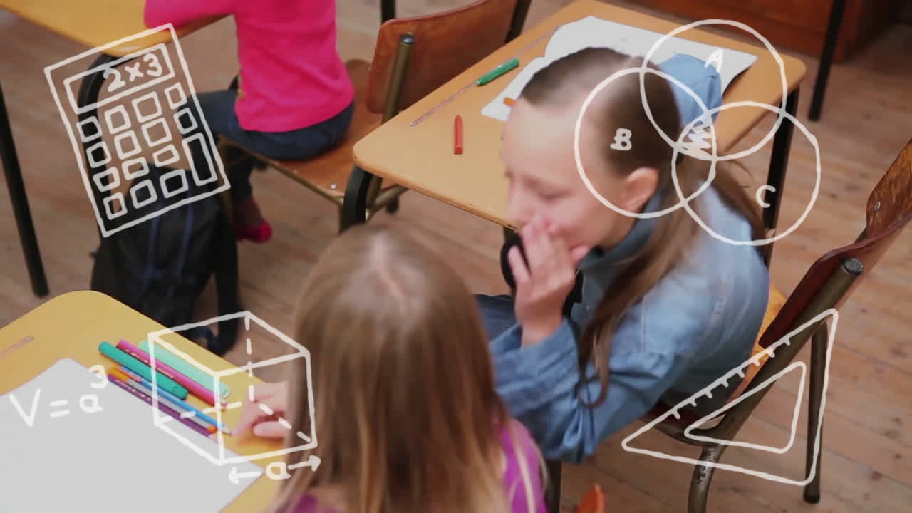 анимация икон школьных предметов над различными школьниками, изучающимися в классе