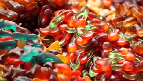 caramelos de goma de colores variados