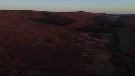 A-beautiful-sunset-in-the-heart-of-the-Peak-District-in-the-winter