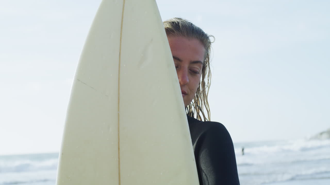 타고 나와서 파도를 타세요