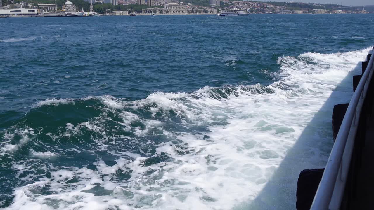 Waves of the Bosphorus, Istanbul